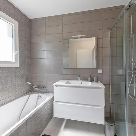 Cazaline - Piscine Privee بيت للعطل