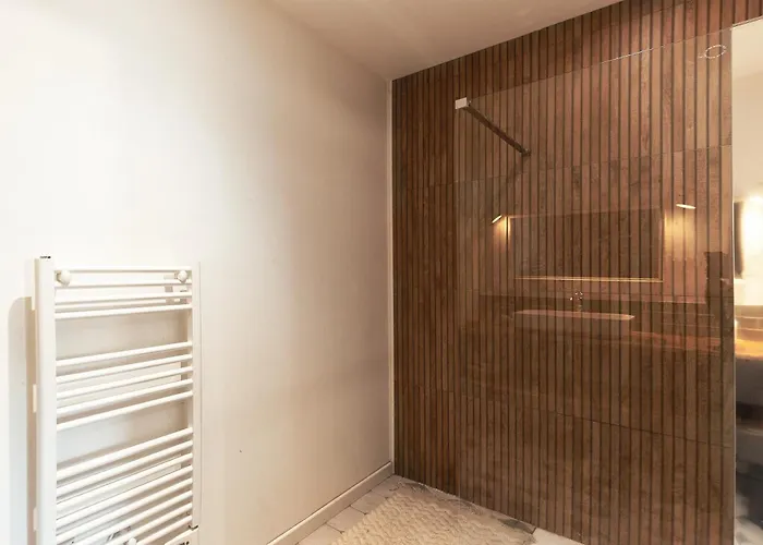 Cazaline - Piscine Privee 度假居 *