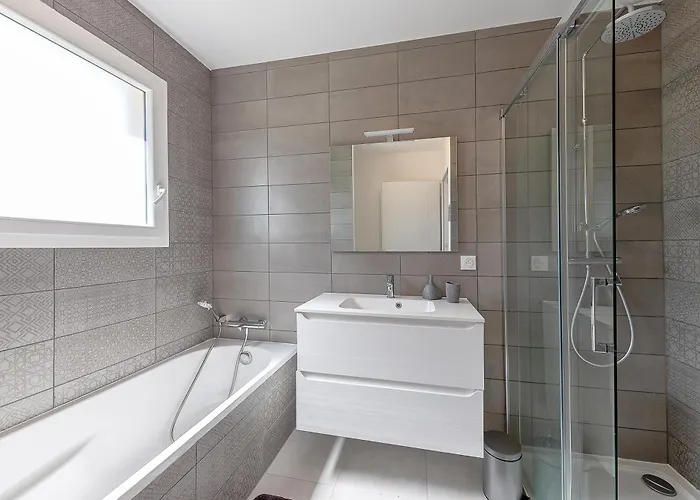 Cazaline - Piscine Privee 度假居